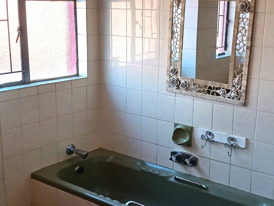 8 Bedroom Property for Sale in Cashan North West